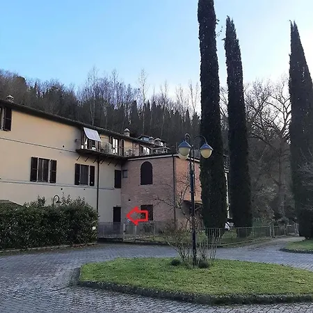 Savelli House In Center With Private Parking And Garden Appartement *